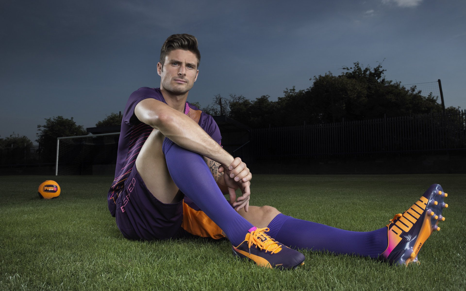 爱游戏大厅-哈兰德赛后评分拉满，玻利维亚与几内亚的足球启示录