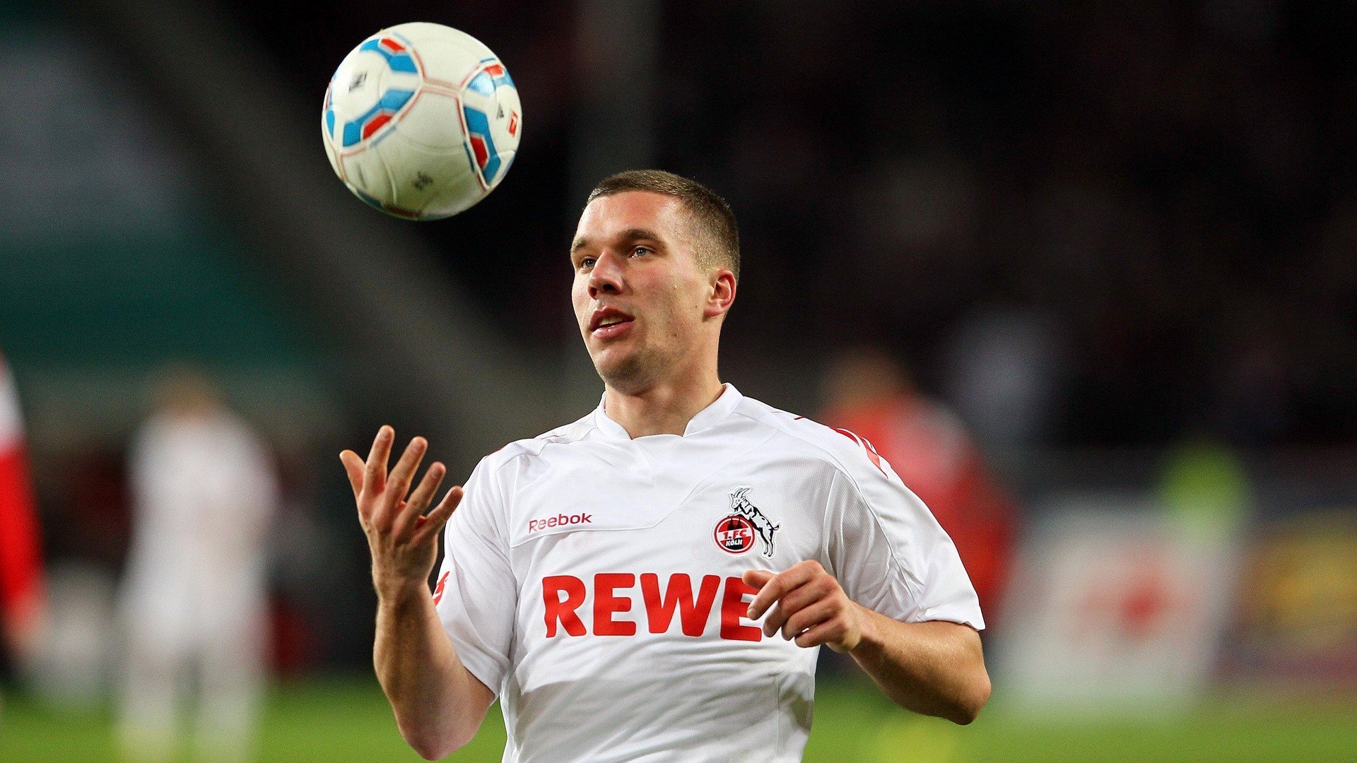 爱游戏入口-阿坎吉爆发，比利亚雷亚尔绝杀牙买加，一场跨越时空的足球寓言